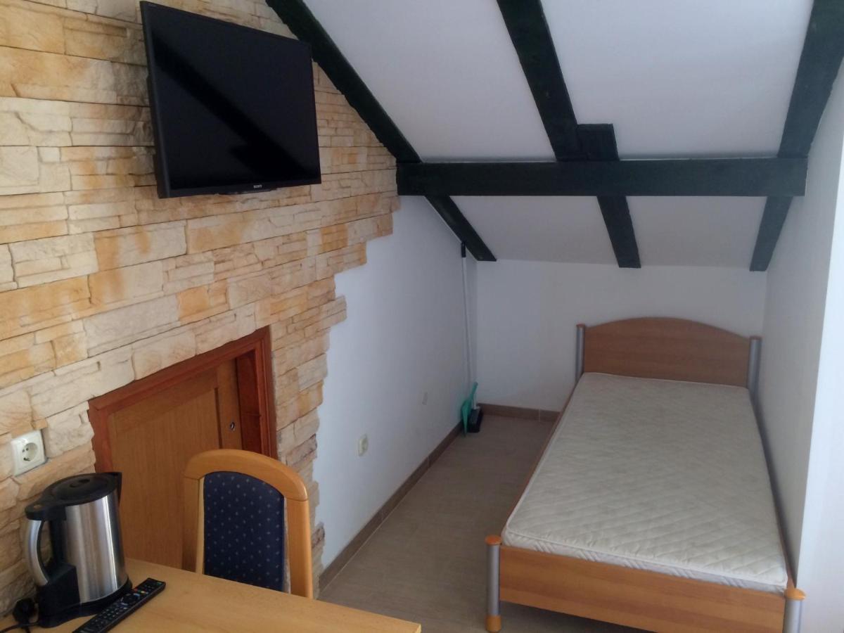 Apartments 30 M From The Beach Криквеница Екстериор снимка