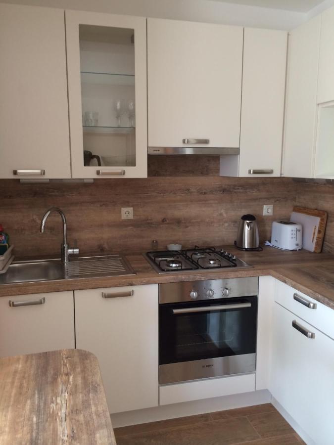 Apartments 30 M From The Beach Криквеница Екстериор снимка