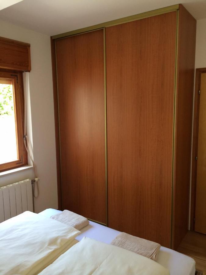 Apartments 30 M From The Beach Криквеница Екстериор снимка