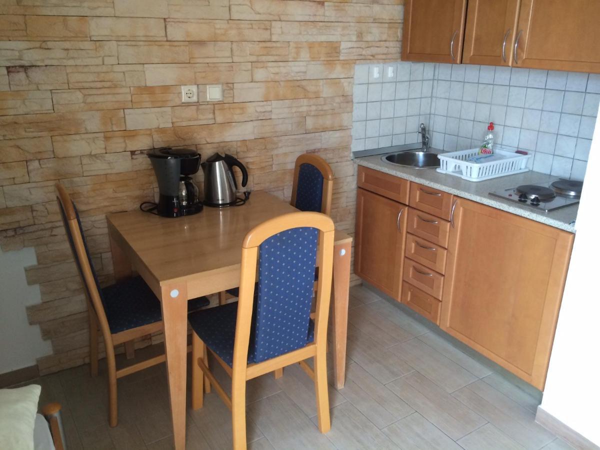 Apartments 30 M From The Beach Криквеница Екстериор снимка