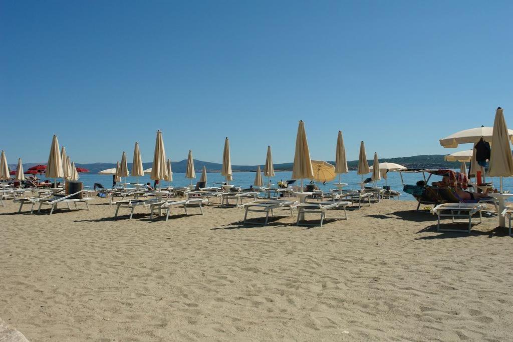 Apartments 30 M From The Beach Криквеница Екстериор снимка